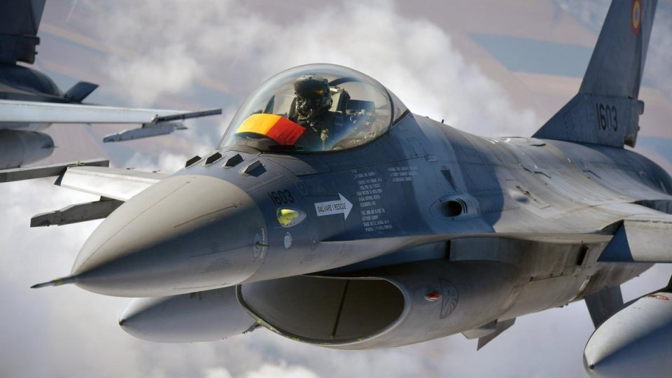 F-16 românesc, singur deasupra Estoniei, a curmat traiectoria unei drone în câteva secunde, în timp ce Rutte și liderii baltici recunosc că apărarea aeriană a Alianței funcționează datorită unor piloți ca cel de la Câmpia Turzii