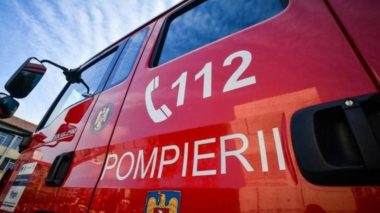 Autospecială a pompierilor români cu numărul de urgență 112, intervenție incendiu Brăila
